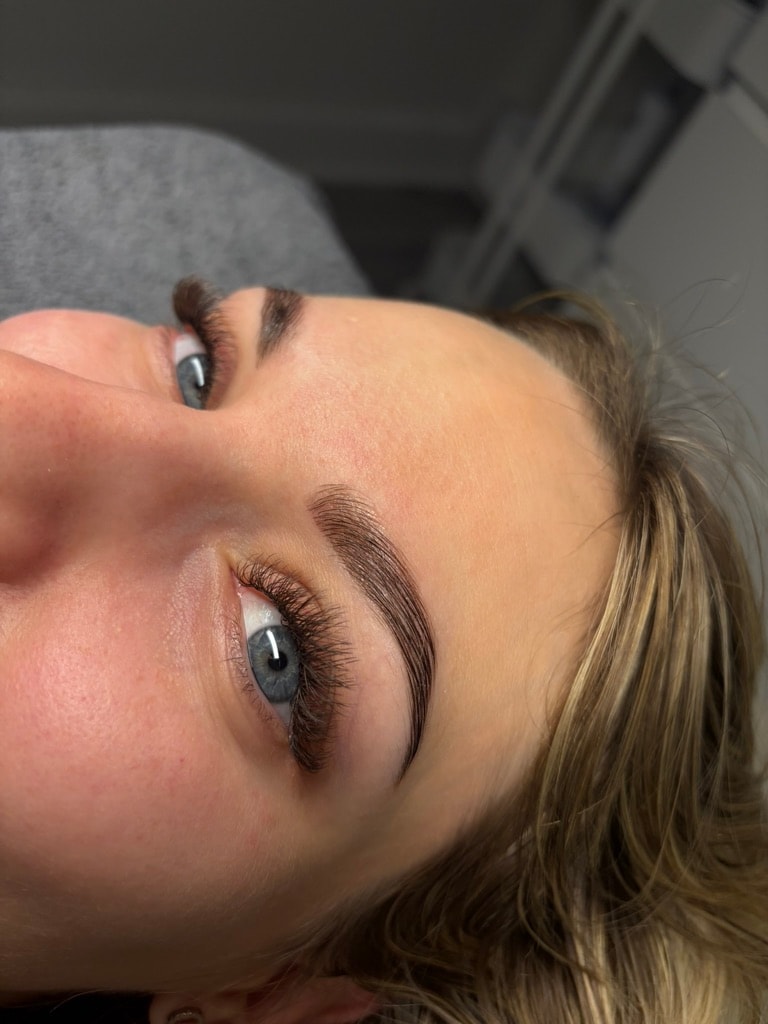 Hybrid Eyelash Extension